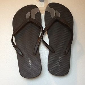 FLIP FLOPS $5